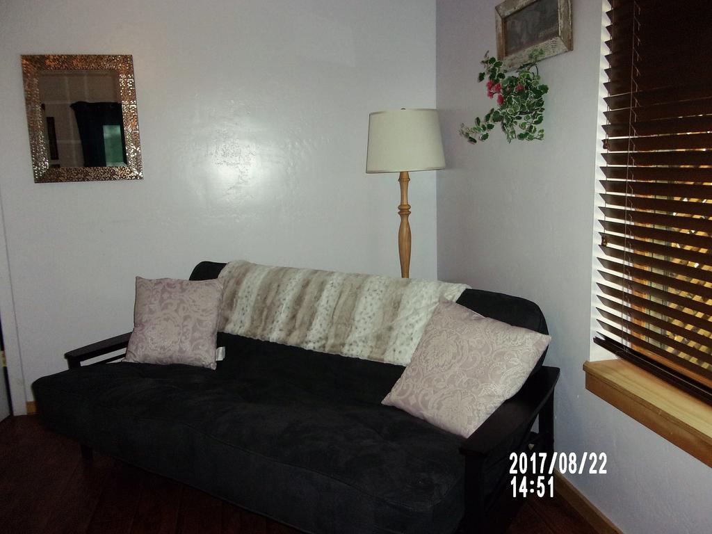 غروفلاند The Cub Inn B&B المظهر الخارجي الصورة