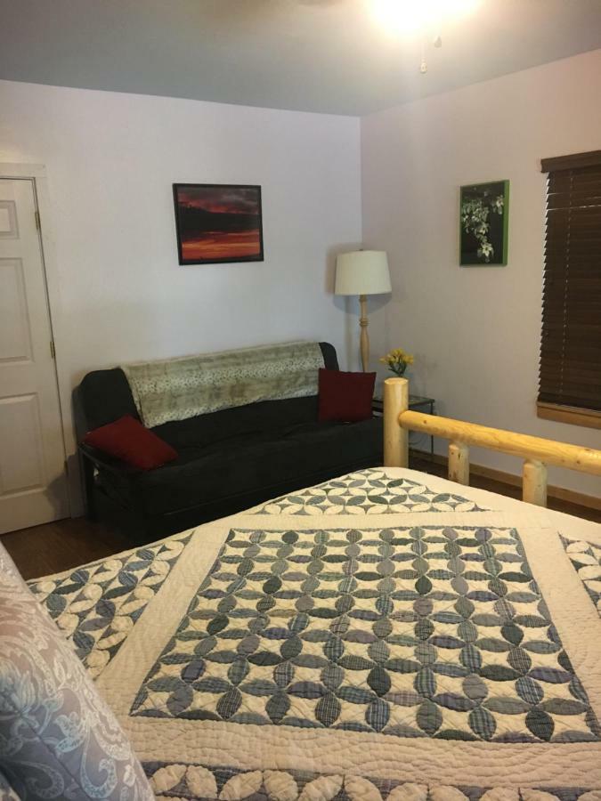 غروفلاند The Cub Inn B&B المظهر الخارجي الصورة